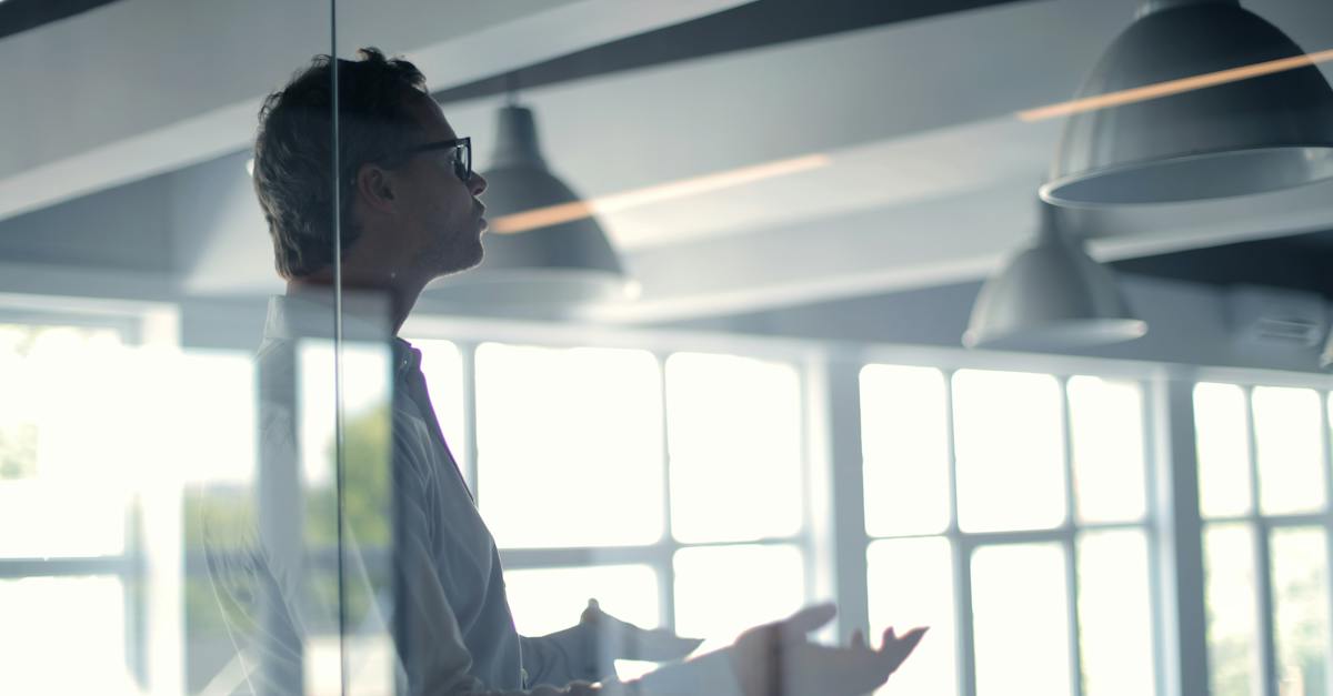 Unlocking Success: Optimal Data Management for Small Enterprises